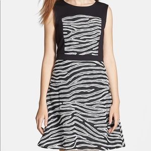 NWOT Kenneth Cole Danny Zebra Sheath Sz 0P